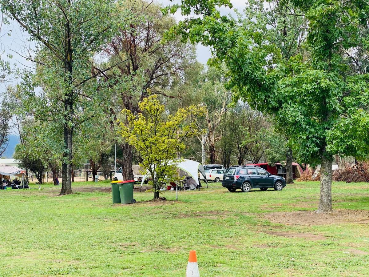 Corryong Caravan Park Formally Mt Mittamatite Caravan Park Экстерьер фото