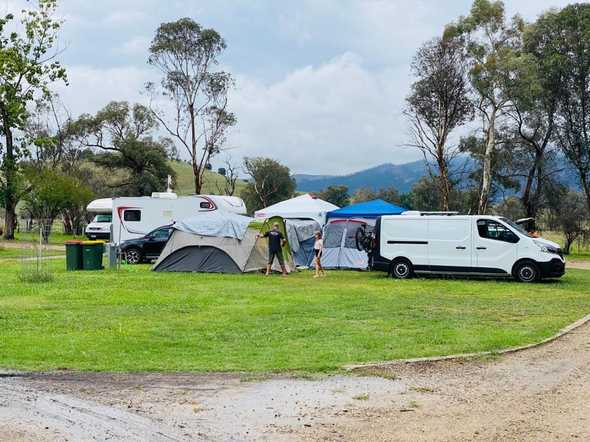 Corryong Caravan Park Formally Mt Mittamatite Caravan Park Экстерьер фото