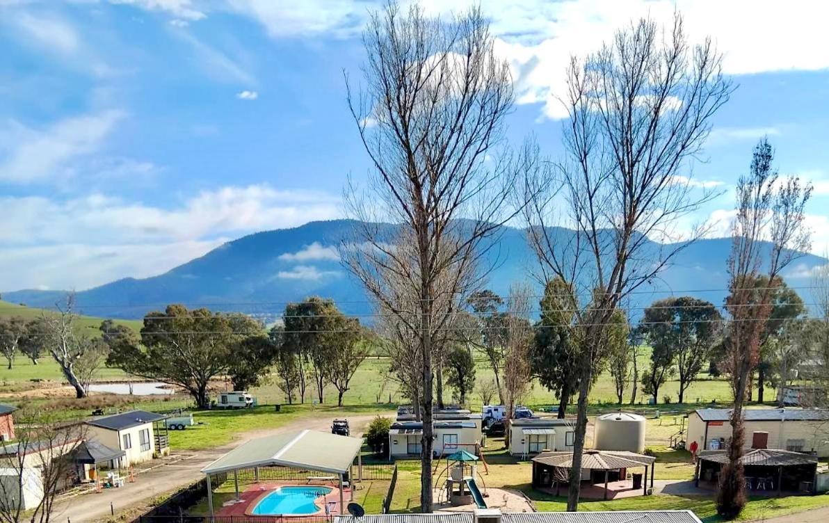 Corryong Caravan Park Formally Mt Mittamatite Caravan Park Экстерьер фото